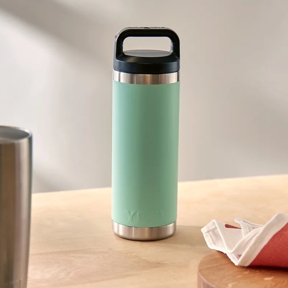 NWT YETI 🧊 18oz Water bottle thermos with chug opening insulated Seafoam green - Picture 6 of 7